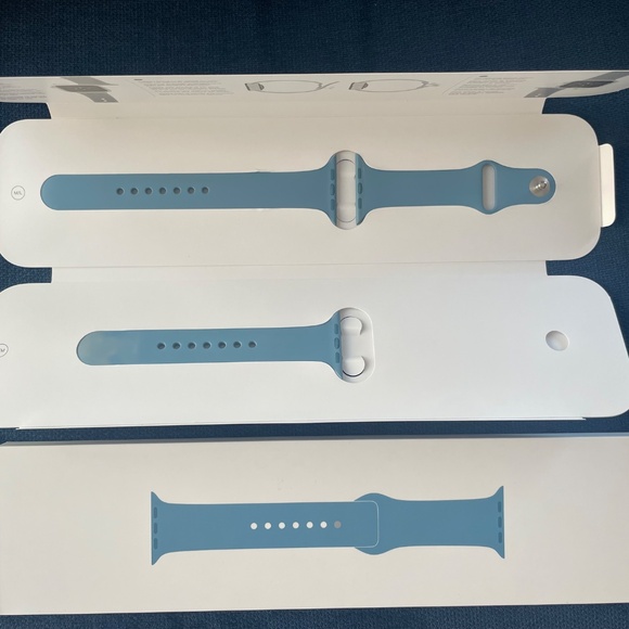 Apple Watch Charger (USB) and 2 44mm Sports Band - Picture 3 of 5